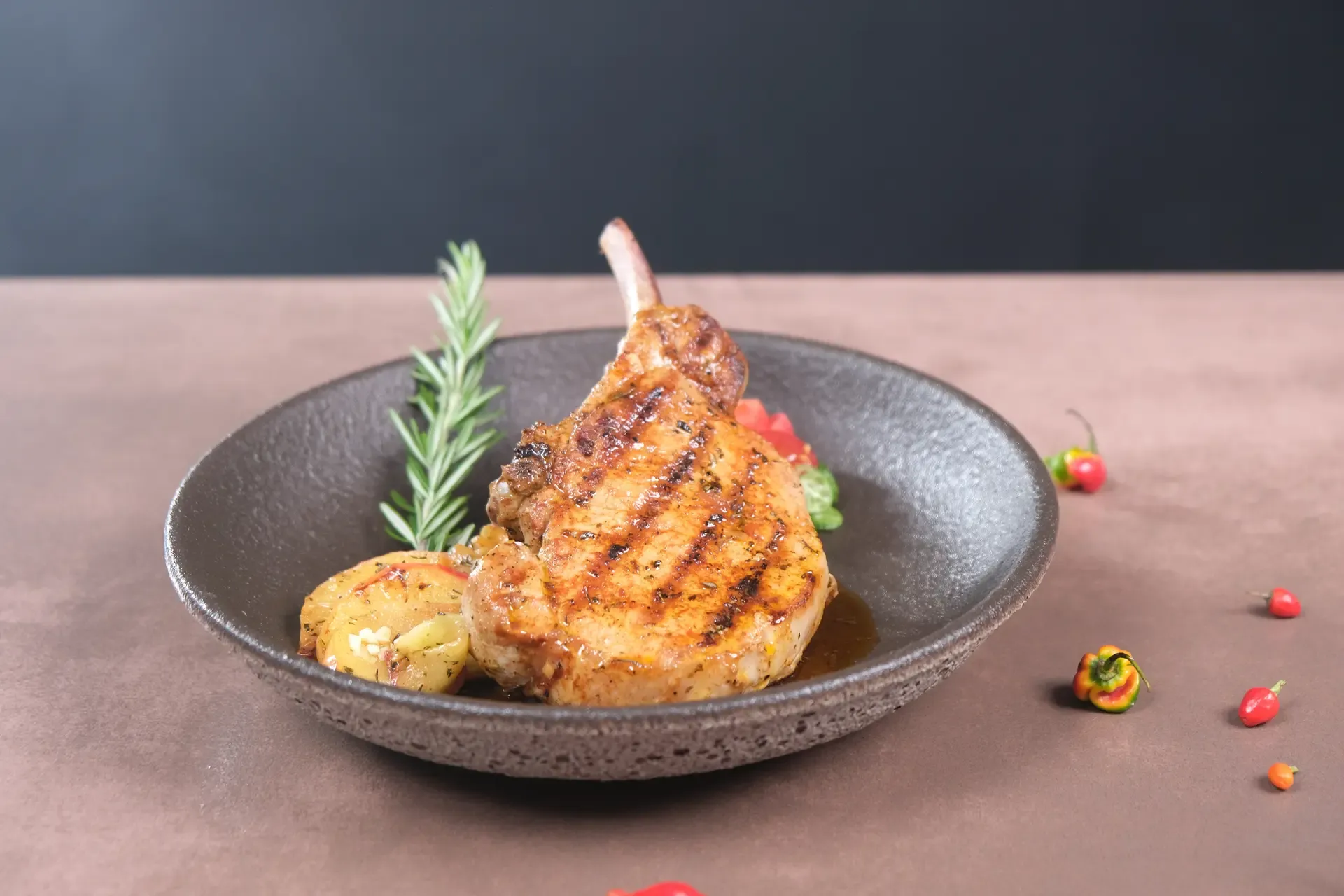 T-Bone de cerdo con manzanas