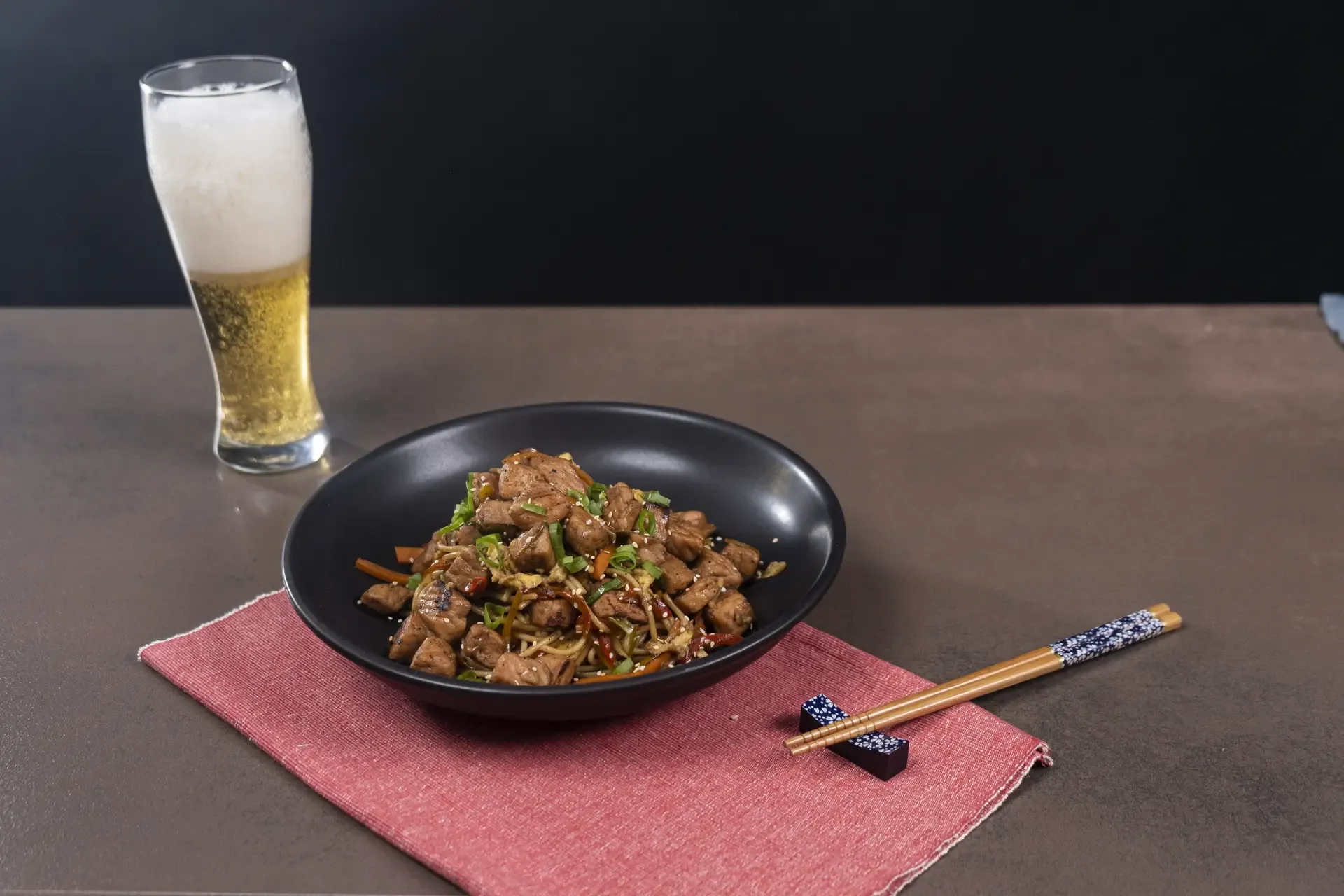 Wok De Cerdo Con Fideos Y Verduras