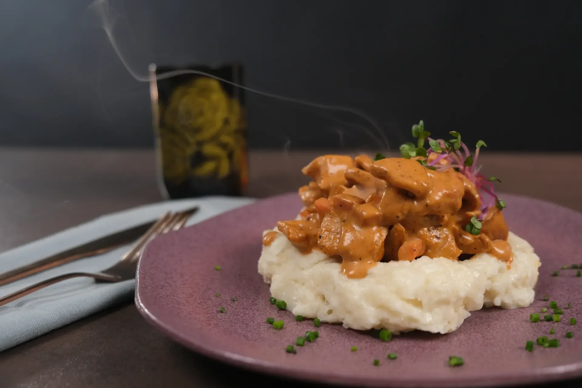Fricasé De Lomo De Cerdo Con Puré De Yuca