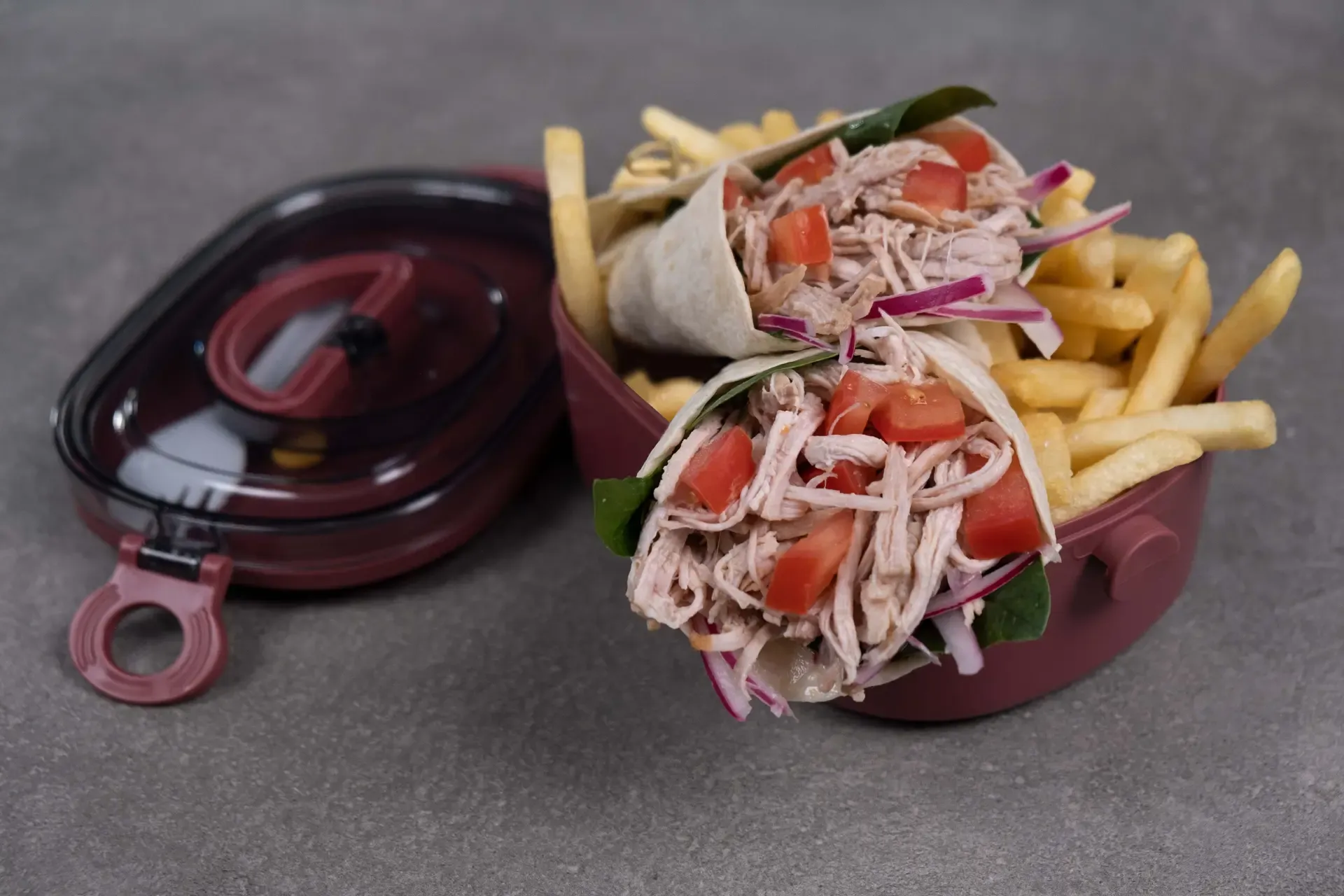 Tortilla con Sobrebarriga de Cerdo con Papa Francesa